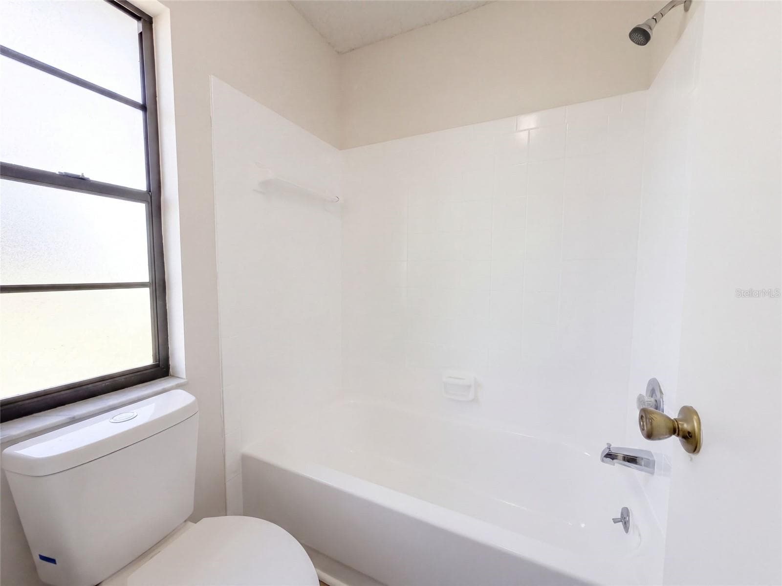 Single Family Residence at 391 HARVARD RD, VENICE, photo 20 of 30