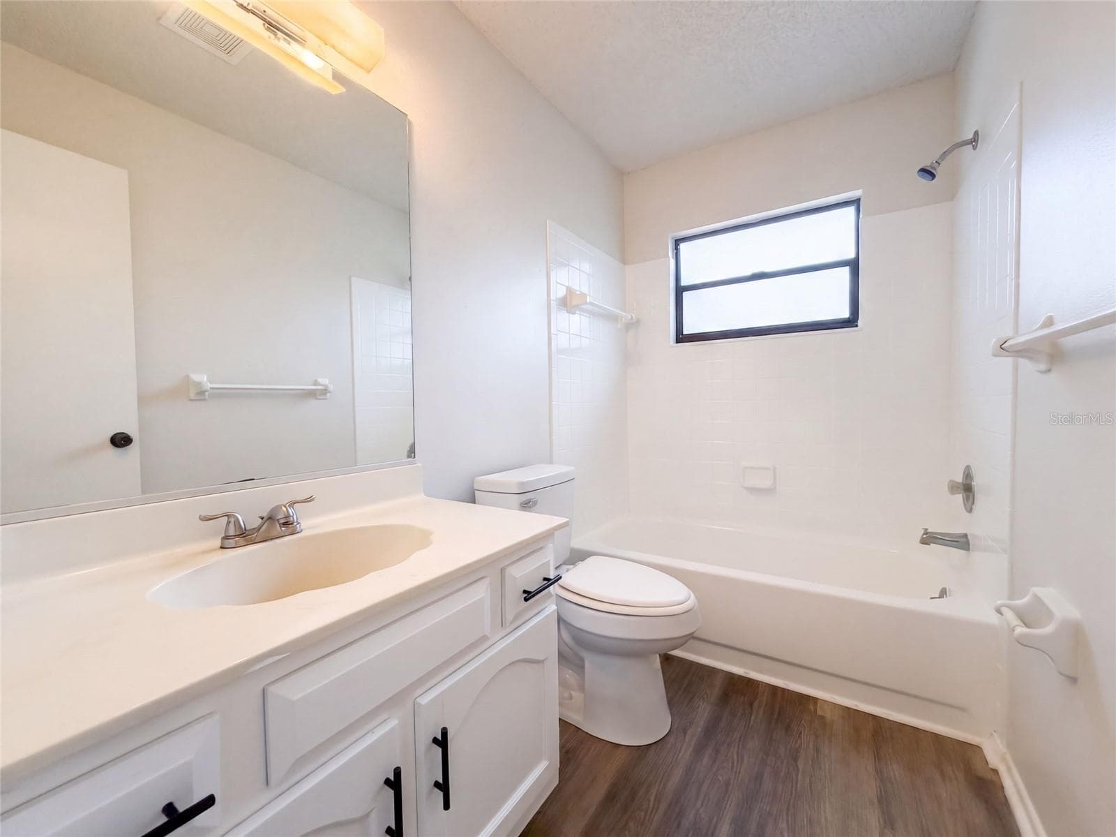 Single Family Residence at 391 HARVARD RD, VENICE, photo 22 of 30