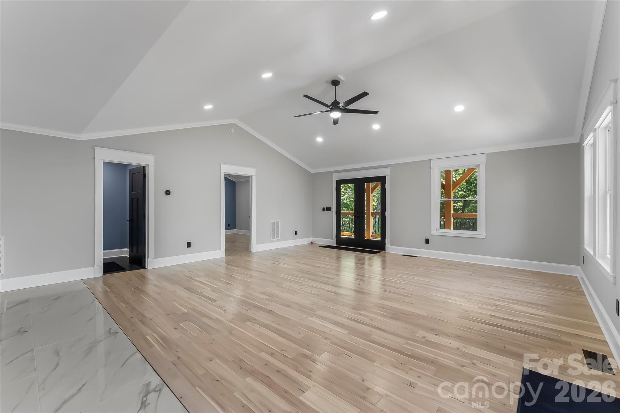 Single Family Residence at 276 Coopers Drive, Hendersonville, photo 20 of 38