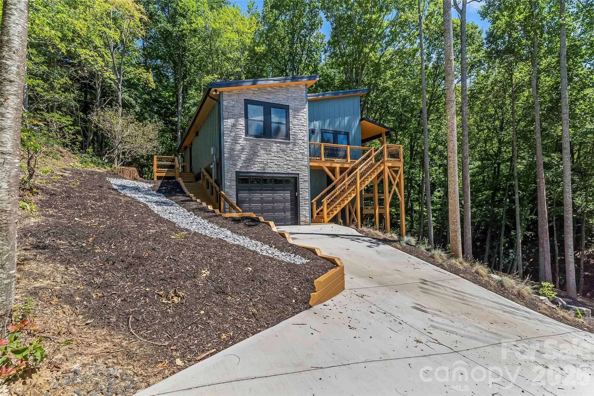Single Family Residence at 276 Coopers Drive, Hendersonville, photo 36 of 38