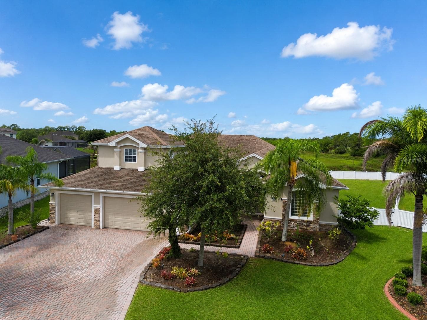 Single Family Residence at 197 BRANDY CREEK CIR SE, PALM BAY, photo 3 of 57