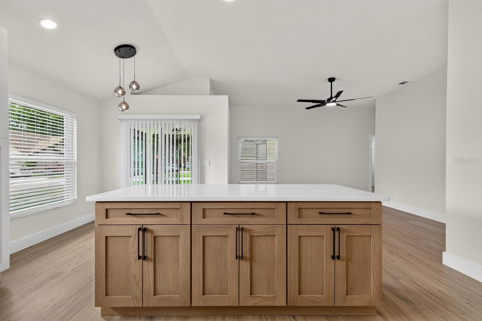 Single Family Residence at 7737 MARBELLA CREEK AVE, TAMPA, photo 6 of 22