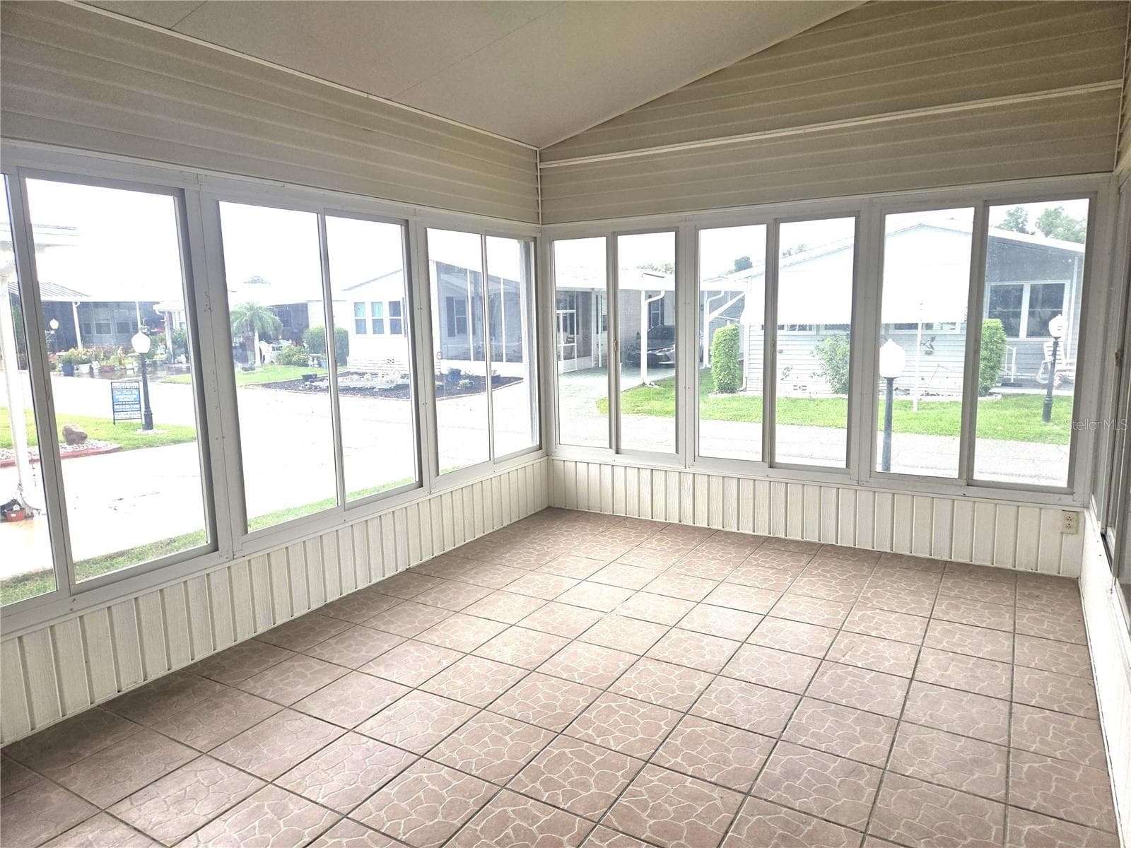Lanai - 213 YORK COTTAGE DR, HAINES CITY