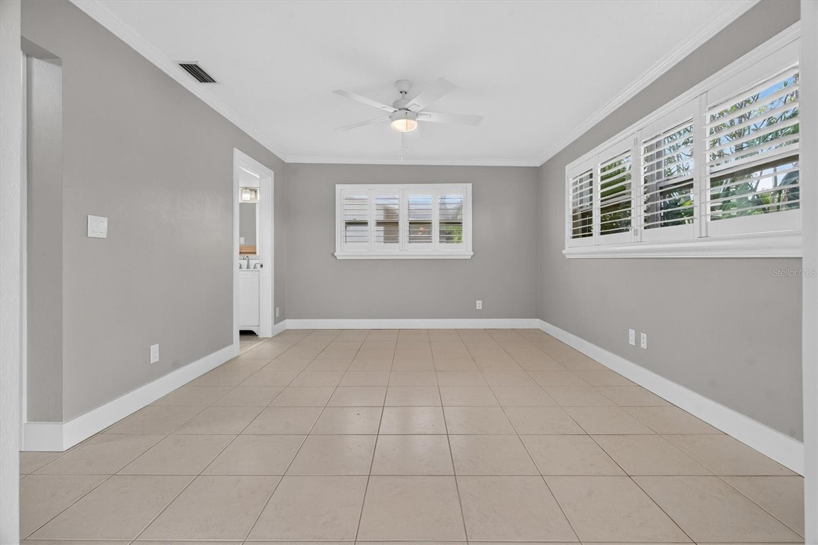 Single Family Residence at 541 LILLIAN DR, MADEIRA BEACH, photo 28 of 61