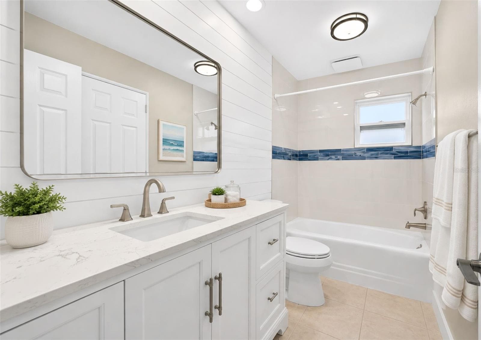 Single Family Residence at 541 LILLIAN DR, MADEIRA BEACH, photo 29 of 61