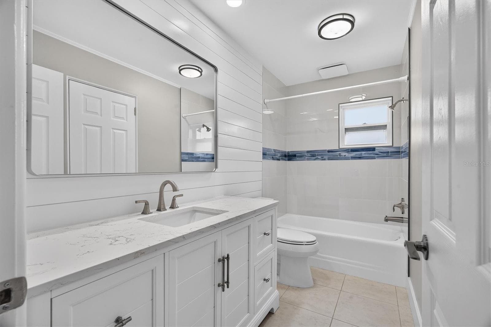 Single Family Residence at 541 LILLIAN DR, MADEIRA BEACH, photo 35 of 61