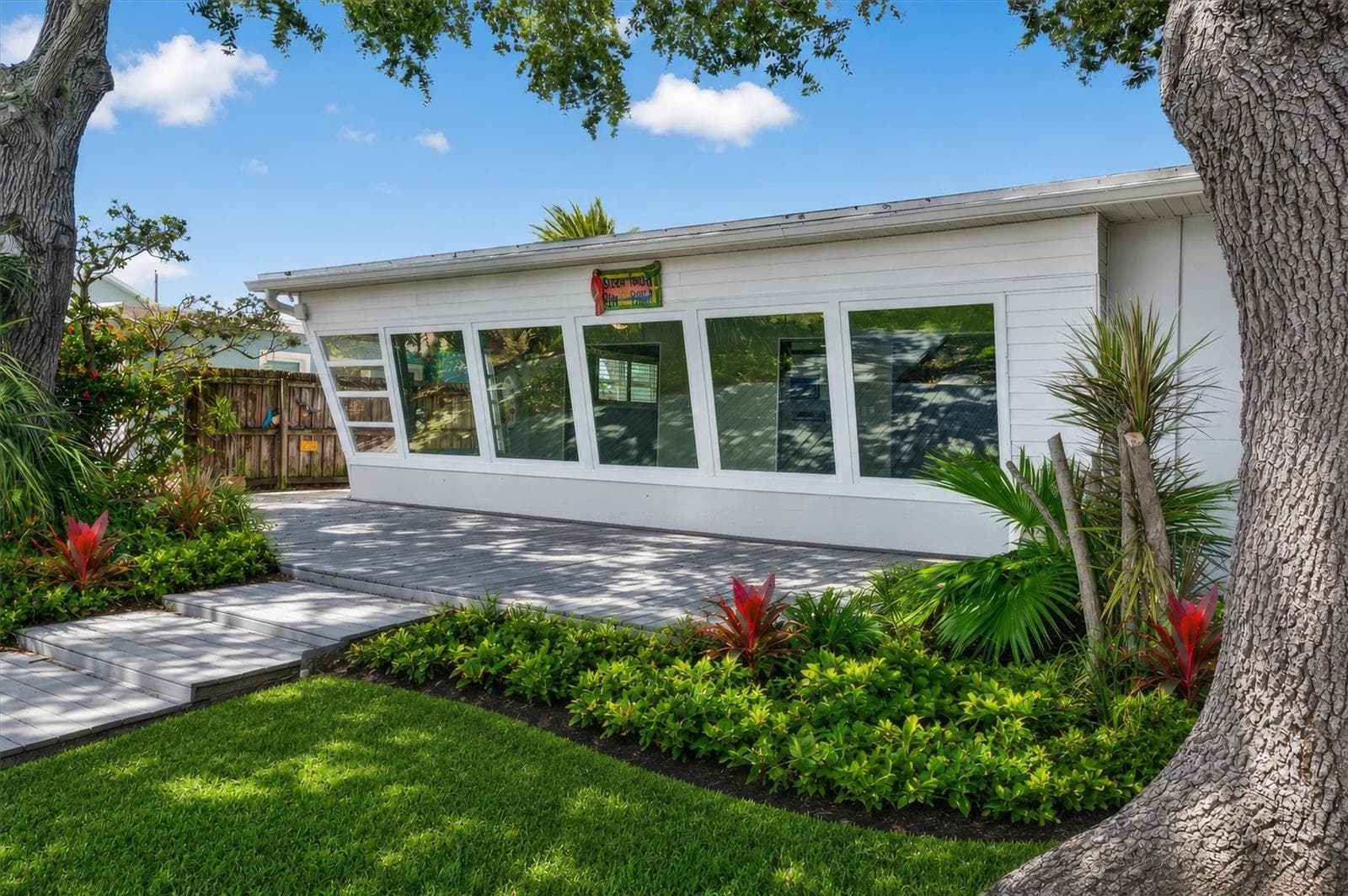 Single Family Residence at 541 LILLIAN DR, MADEIRA BEACH, photo 51 of 61