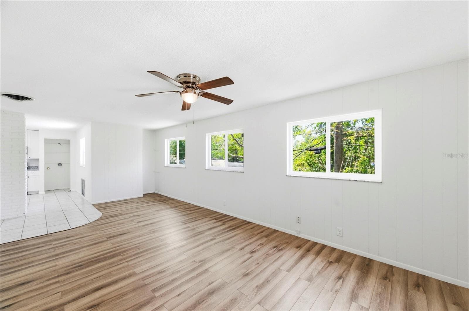 Triplex at 5136 68TH ST N, ST PETERSBURG, photo 9 of 47