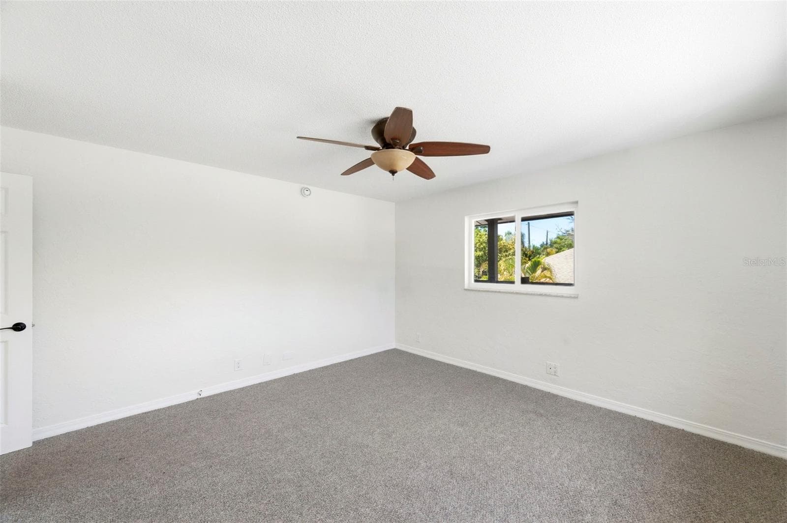 Triplex at 5136 68TH ST N, ST PETERSBURG, photo 27 of 47