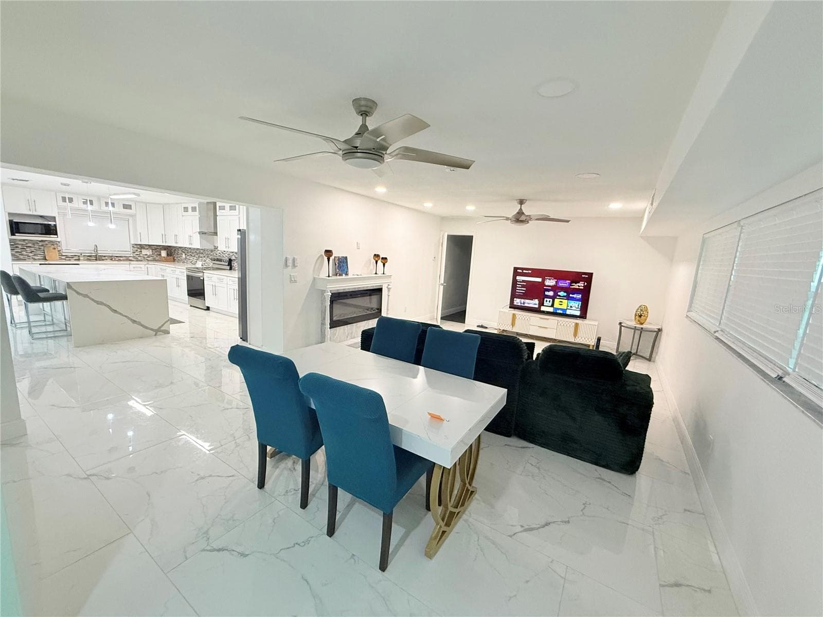 Single Family Residence at 1557 ROBINSON DR N, ST PETERSBURG, photo 14 of 45
