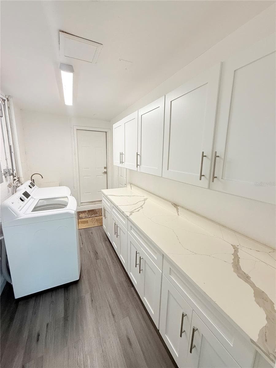 Lundrey Room - 1557 ROBINSON DR N, ST PETERSBURG