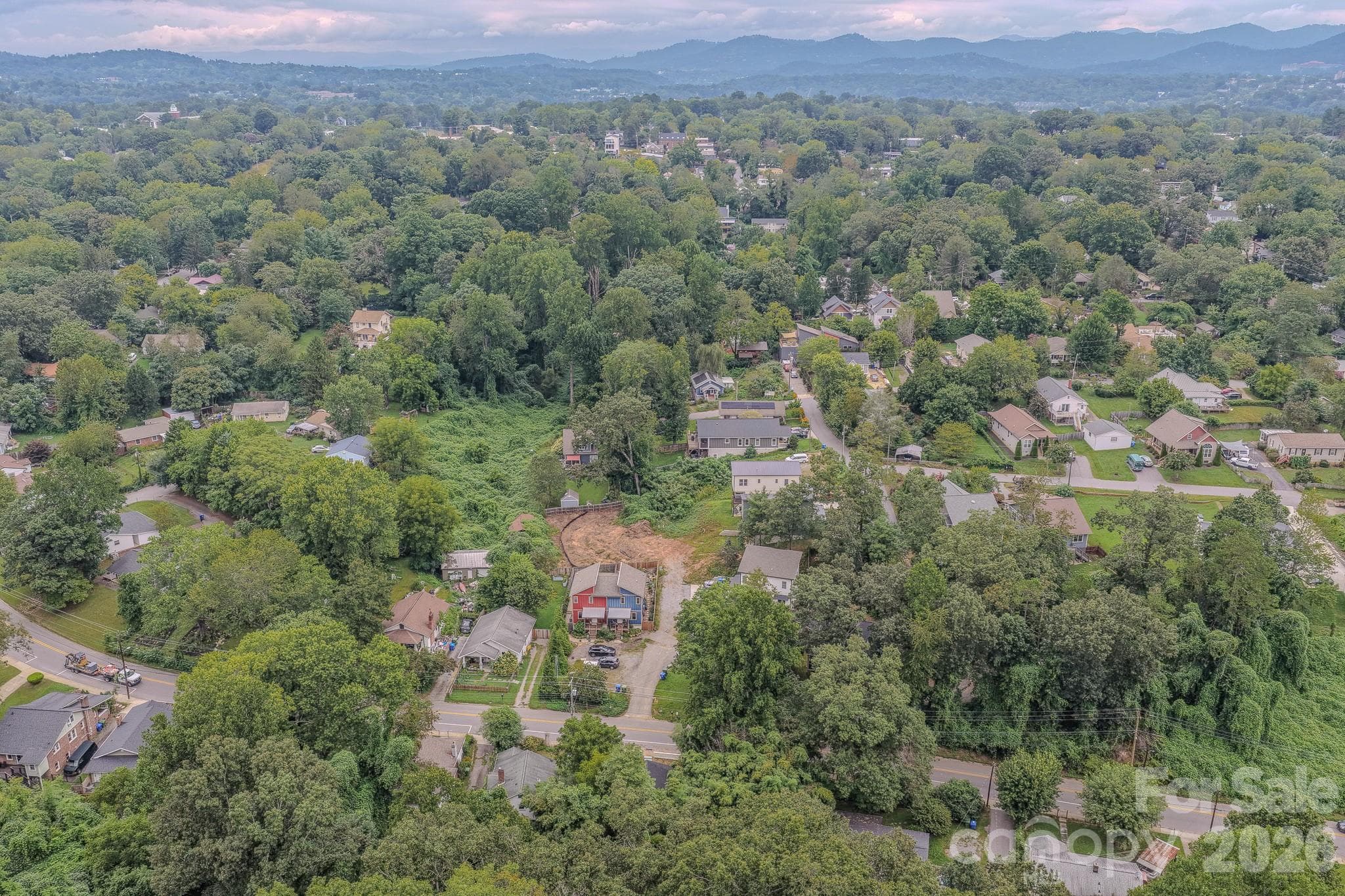 Single Family Residence at 298 State Street, Asheville, photo 7 of 33
