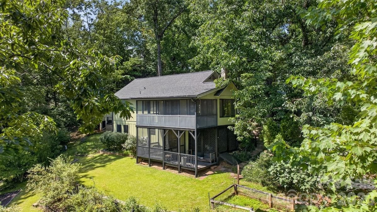 Single Family Residence at 187 Caledonia Road, Landrum, photo 4 of 30