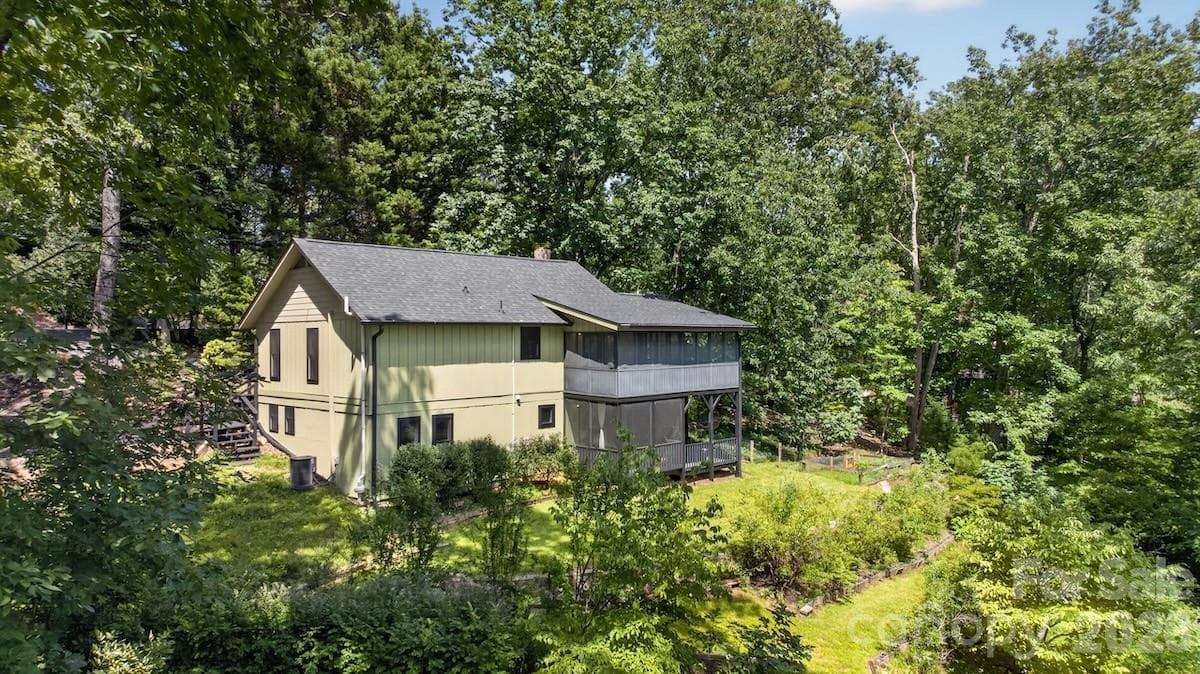 Single Family Residence at 187 Caledonia Road, Landrum, photo 6 of 30