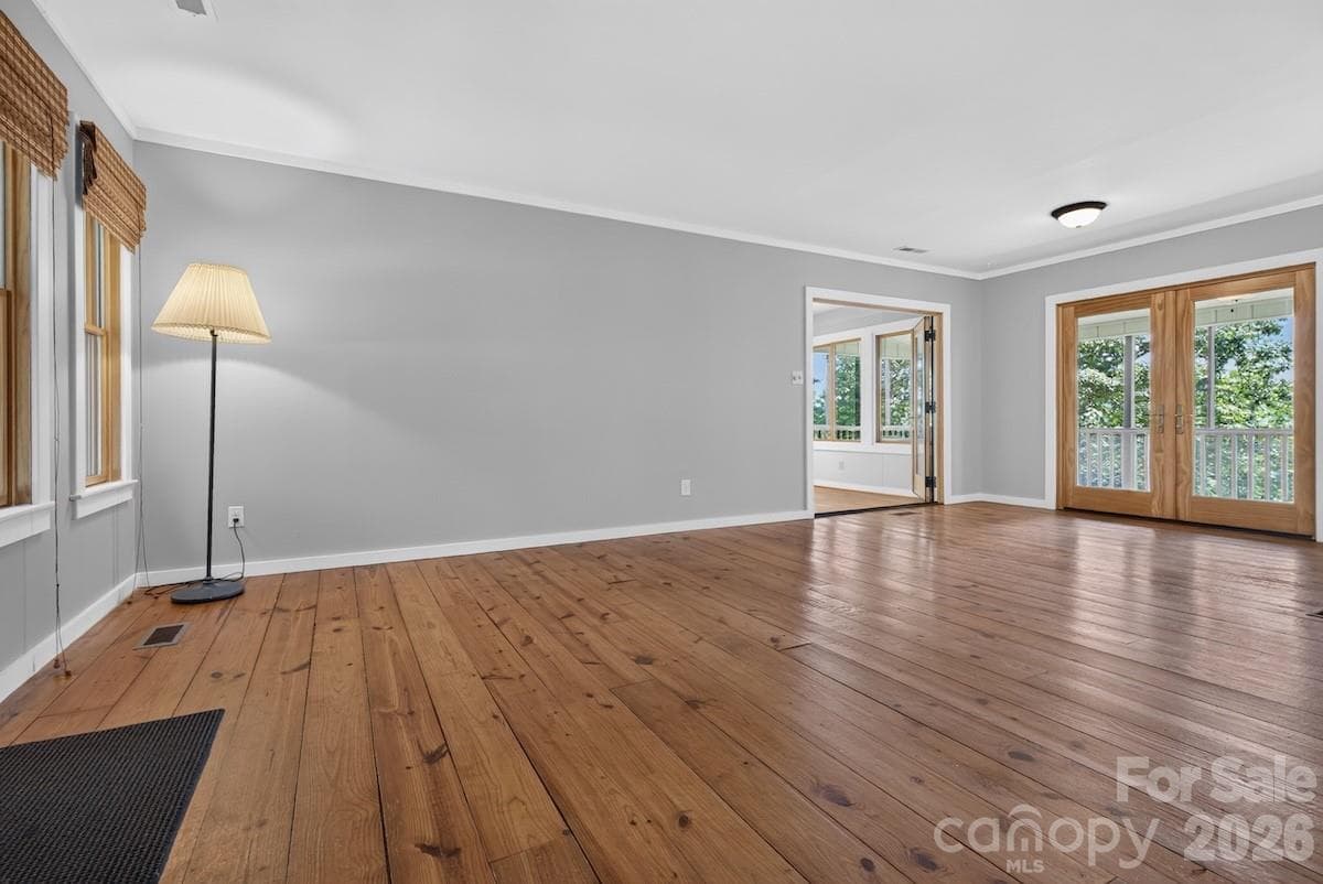 Single Family Residence at 187 Caledonia Road, Landrum, photo 10 of 30