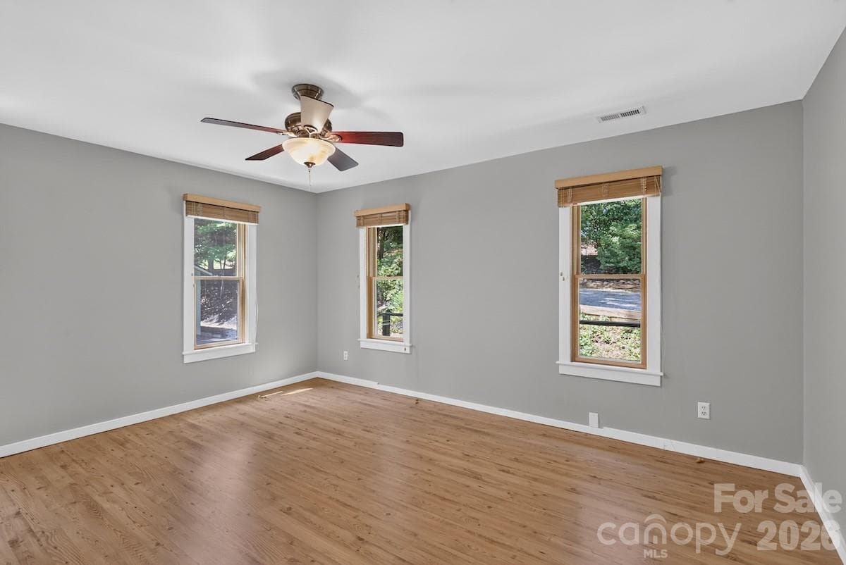 Single Family Residence at 187 Caledonia Road, Landrum, photo 16 of 30