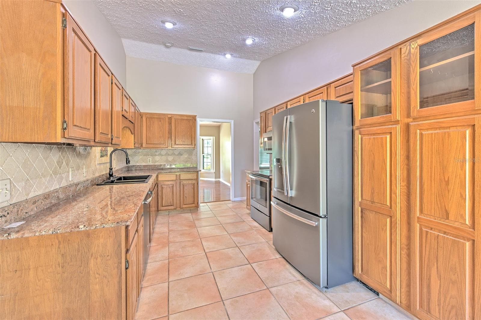 Single Family Residence at 2102 WHITLOCK PL, DOVER, photo 14 of 45