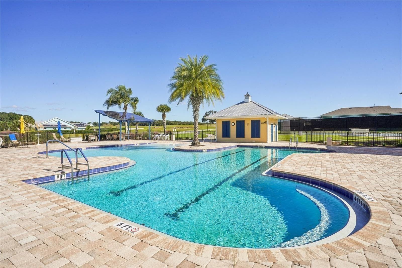 Wade-In Pool - 1212 FIESTA KEY CIR, LADY LAKE