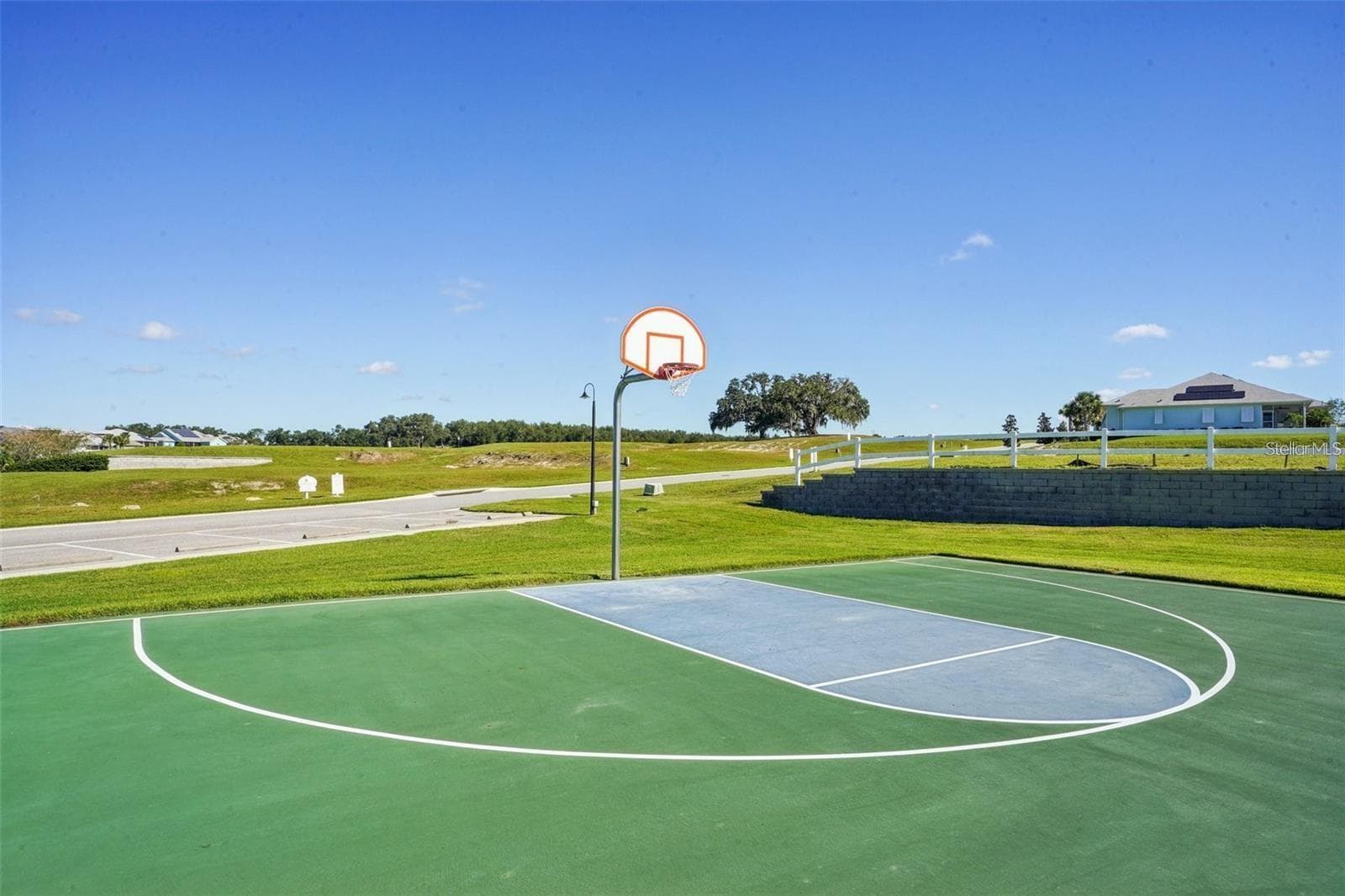 Basketball Court - 1212 FIESTA KEY CIR, LADY LAKE