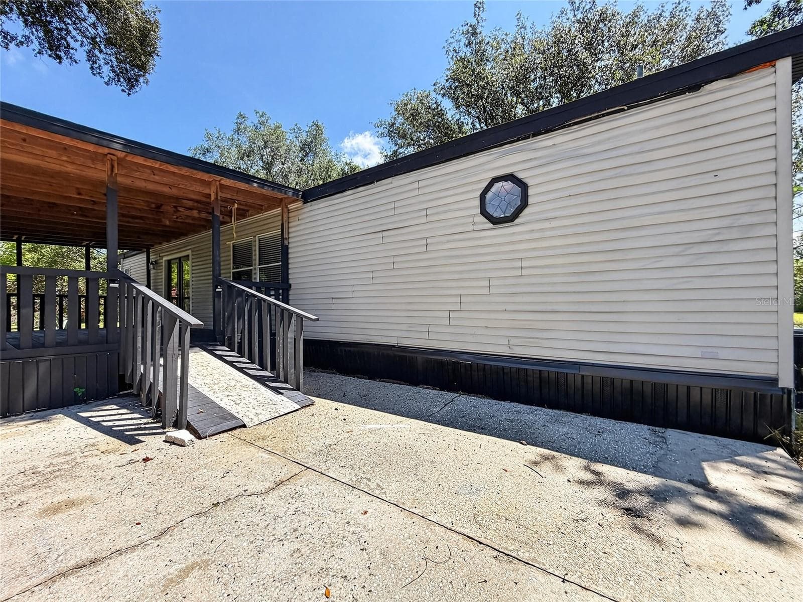 Manufactured Home at 37647 JENNY LN, EUSTIS, photo 57 of 69