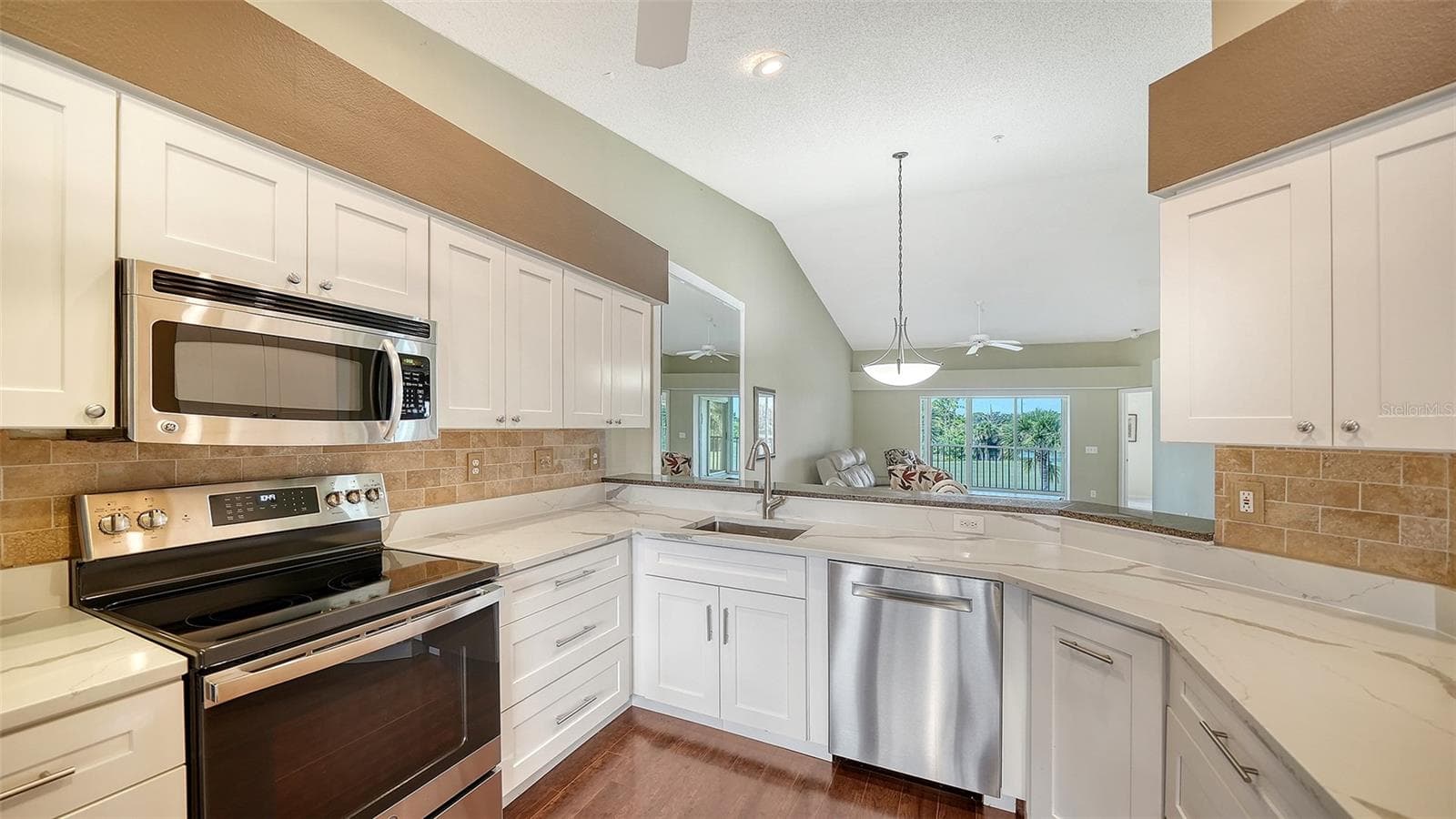Condominium at 9641 CASTLE POINT DR #1226, SARASOTA, photo 16 of 65