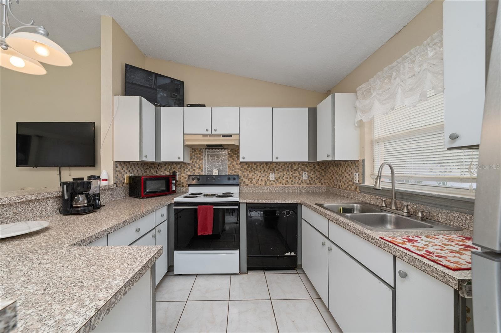 Single Family Residence at 525 FINCH LN, POINCIANA, photo 12 of 33