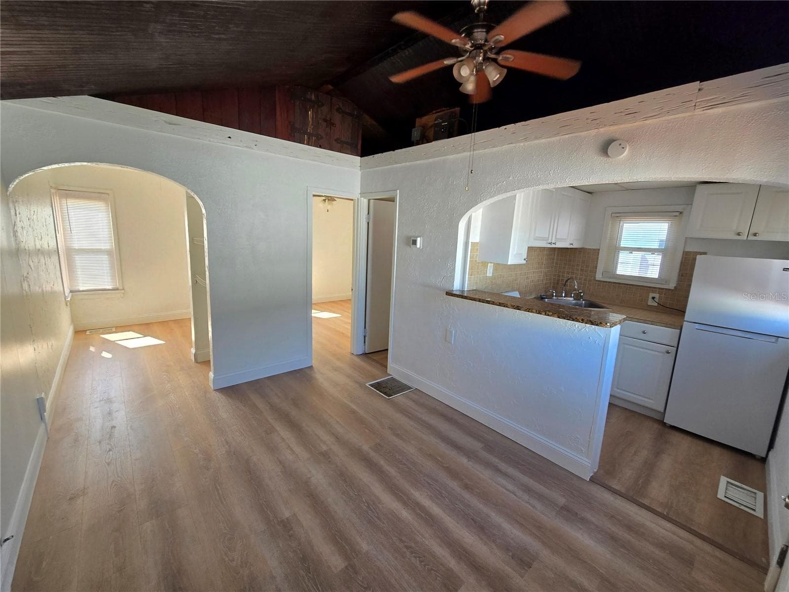 Single Family Residence at 4744 7TH AVE N, ST PETERSBURG, photo 18 of 21