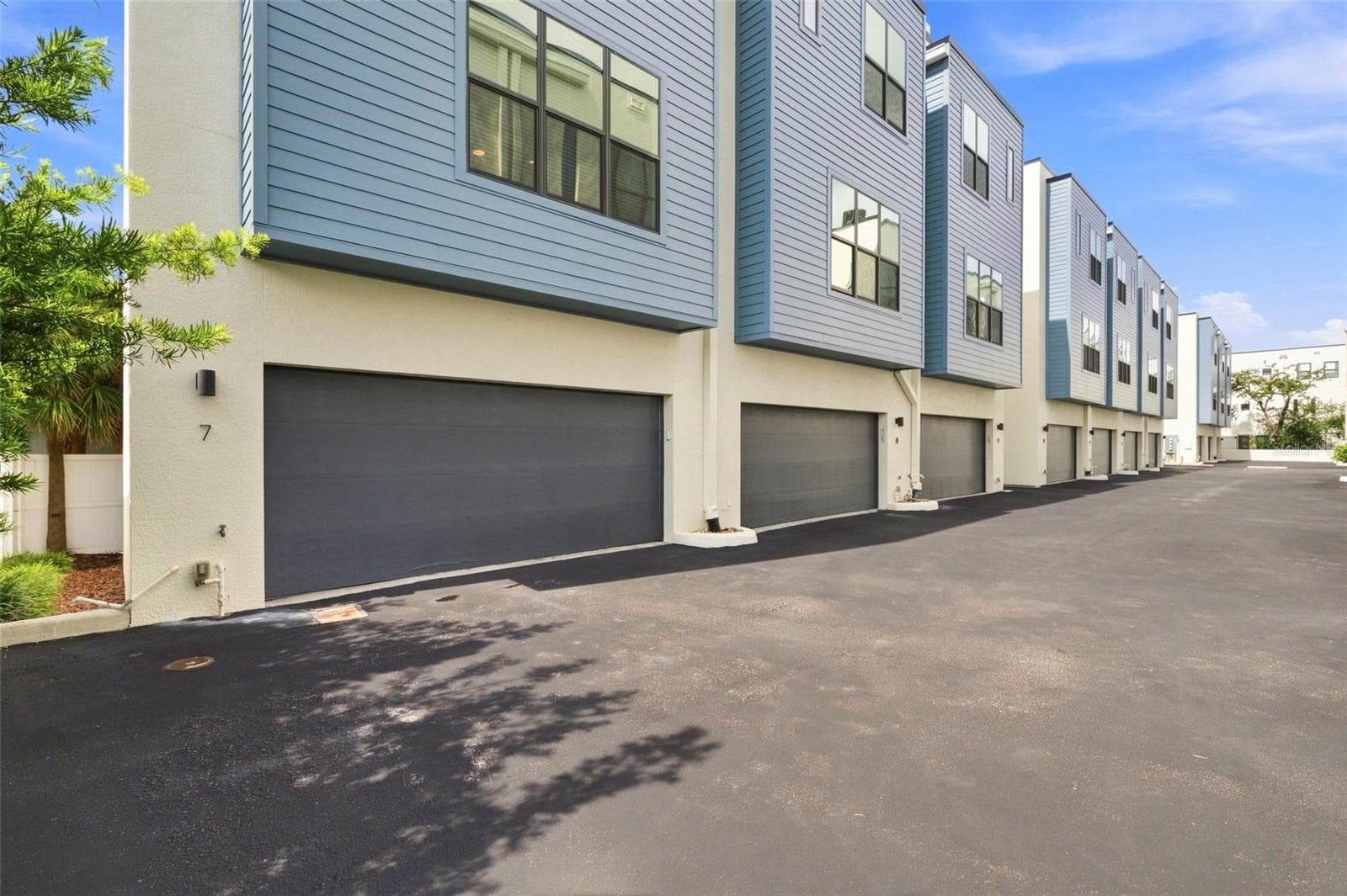 4810 W MCELROY AVE #7