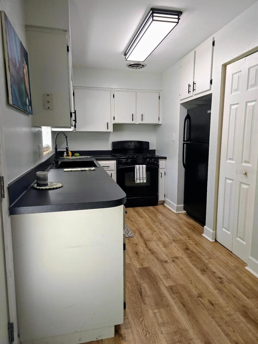 Approx. Kitchen w/ Pantry - 3501 NW 17 TER, GAINESVILLE