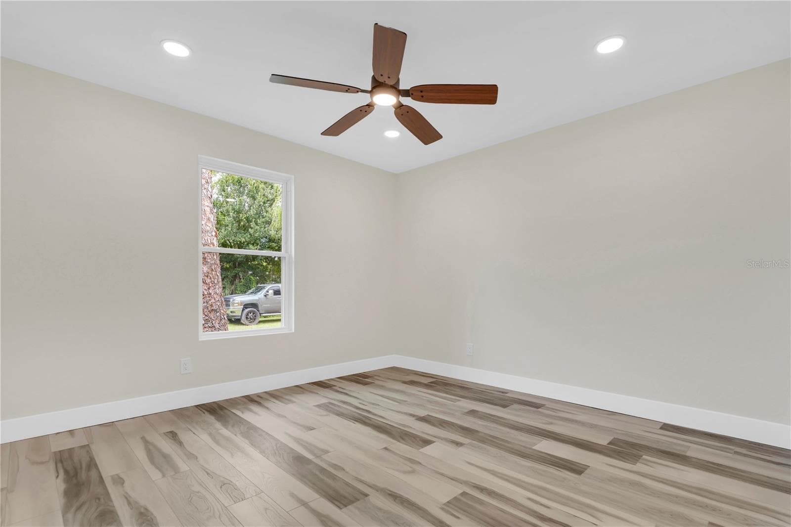 Single Family Residence at 2304 TRAVELERS PALM DR, EDGEWATER, photo 20 of 31
