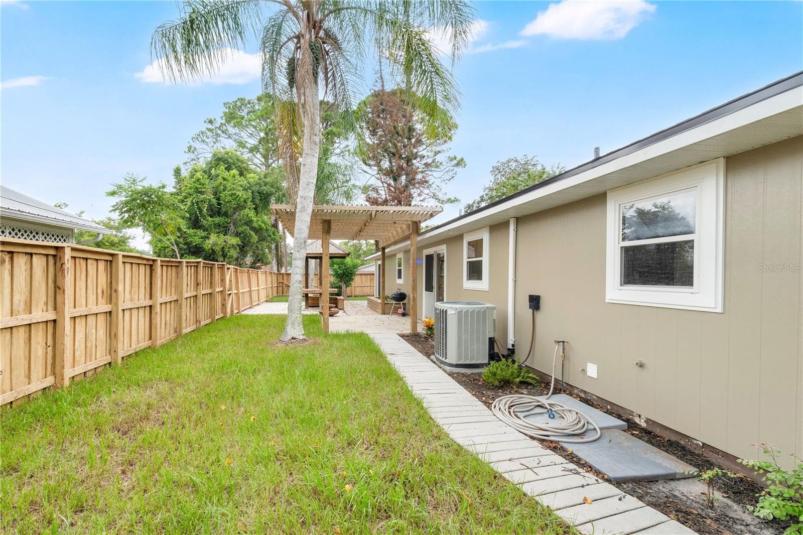 Single Family Residence at 2304 TRAVELERS PALM DR, EDGEWATER, photo 24 of 31