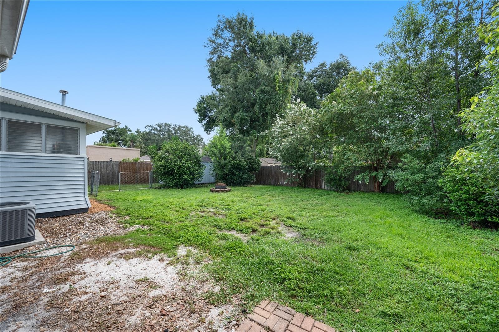 Fully fenced backyard - 816 S INGRAHAM AVE, LAKELAND