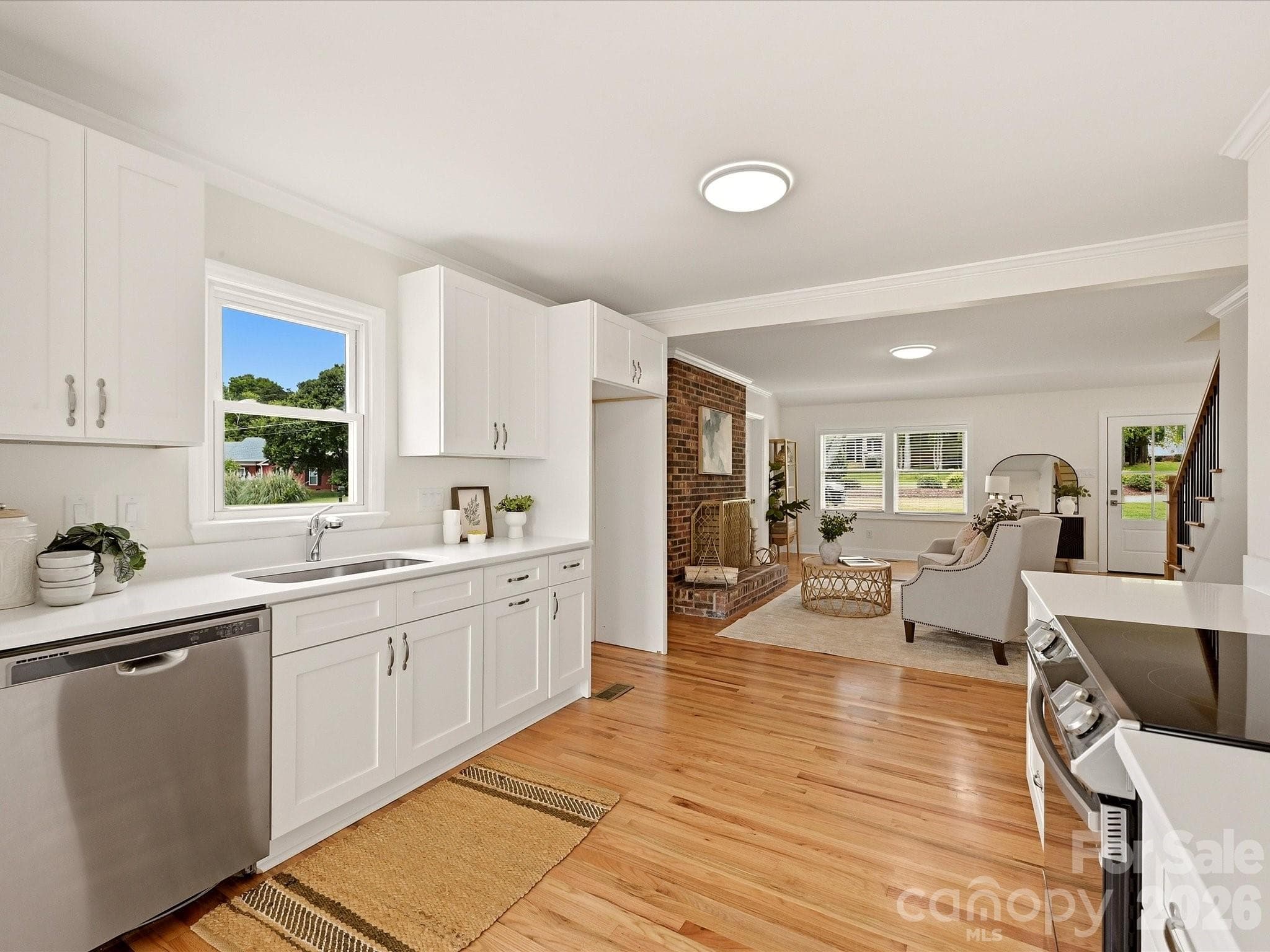 Updated kitchen with quartz counters! - 20845 Lagoona Drive, Cornelius