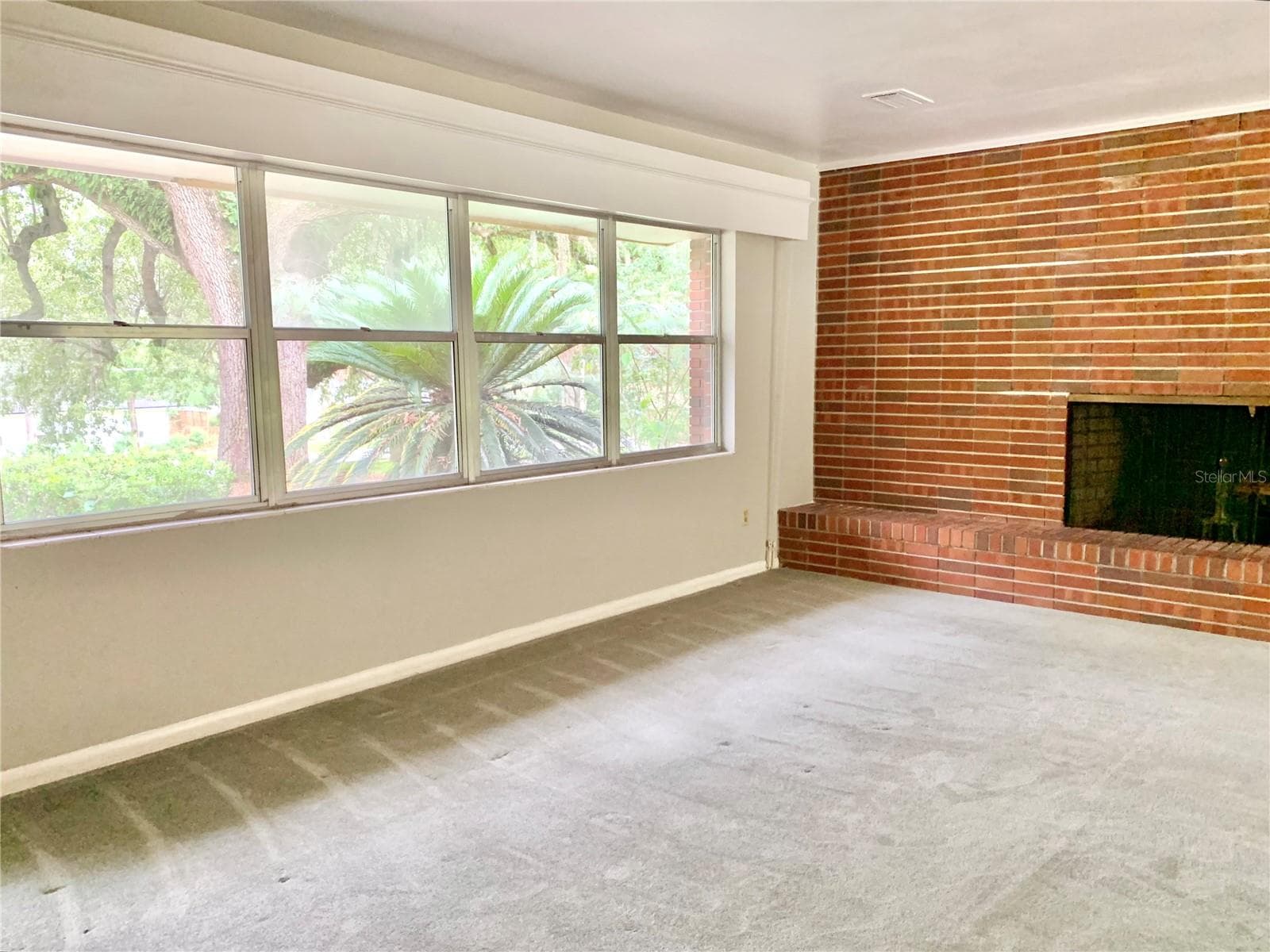 Living Room - 2238 NW 16TH AVE, GAINESVILLE