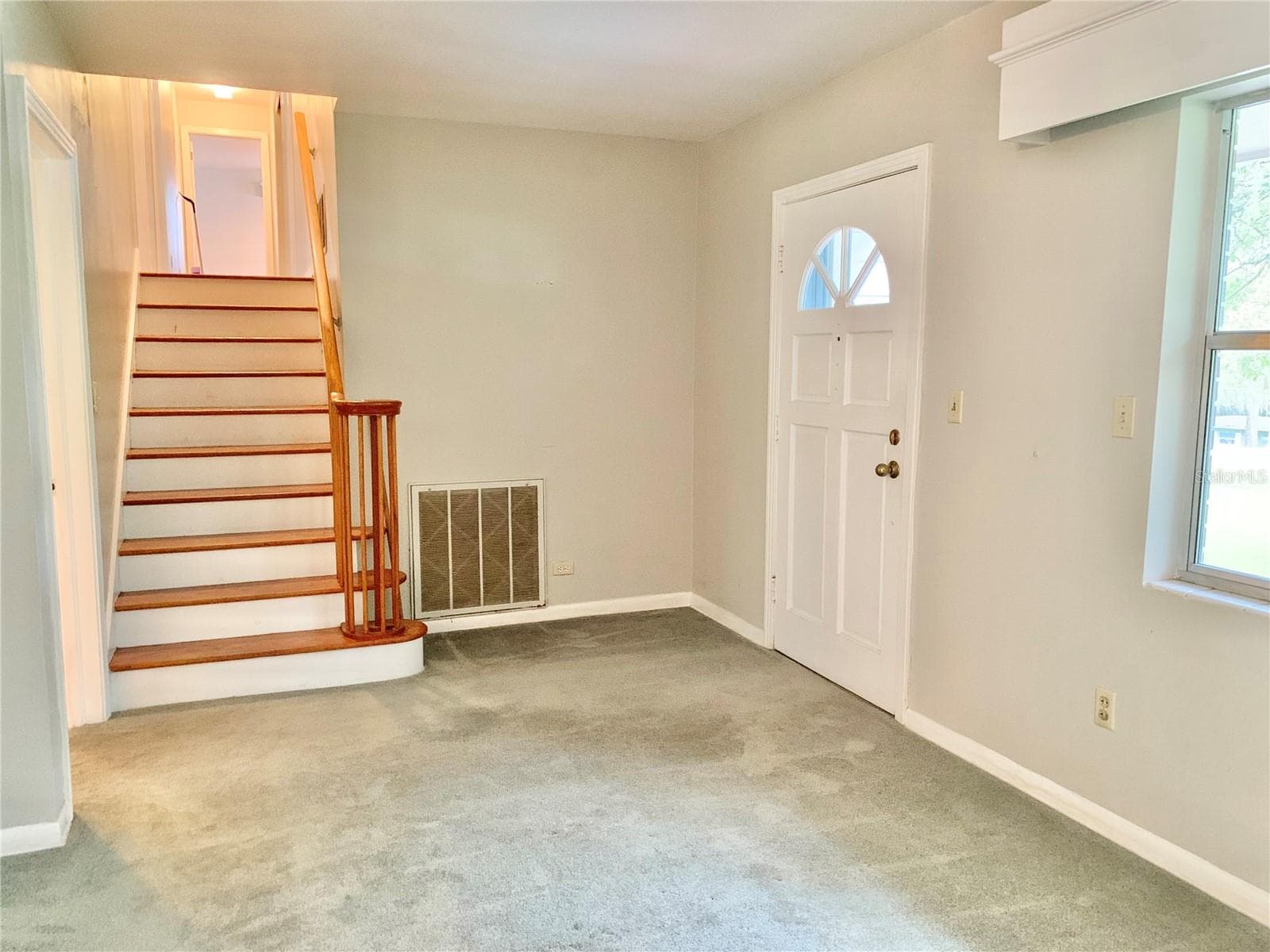 Entry and upstairs - 2238 NW 16TH AVE, GAINESVILLE
