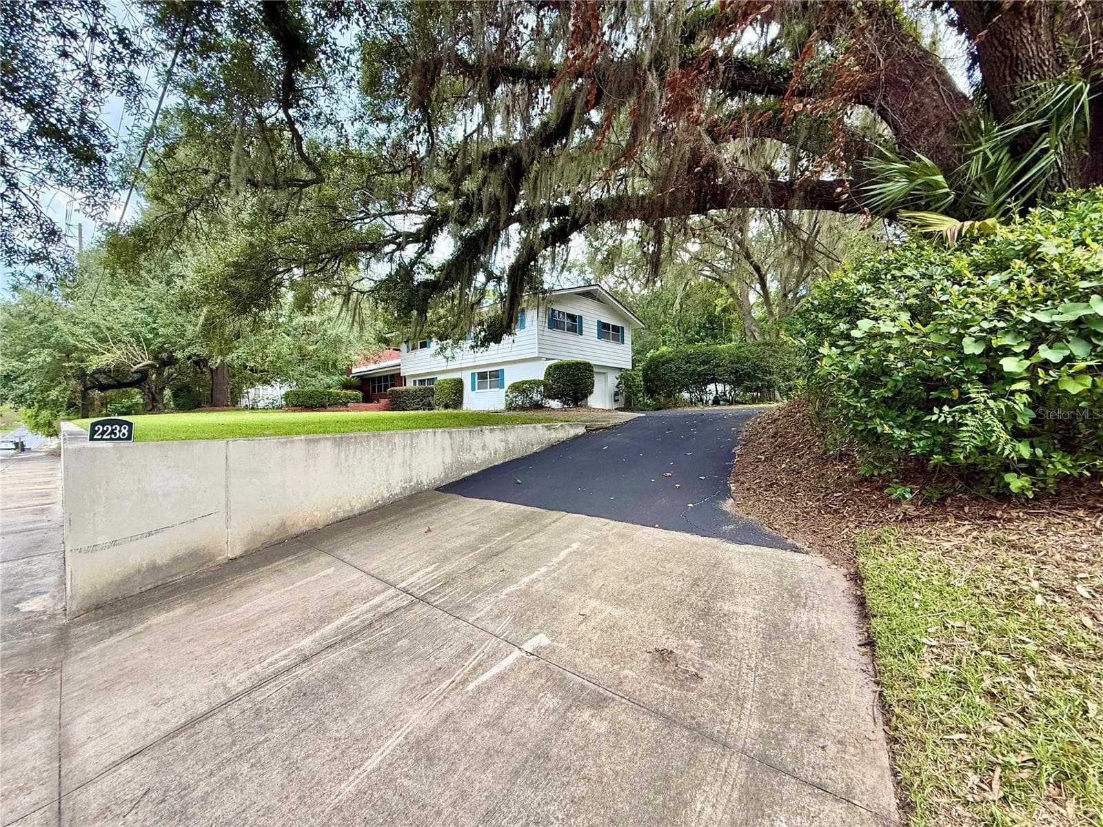 Driveway - 2238 NW 16TH AVE, GAINESVILLE