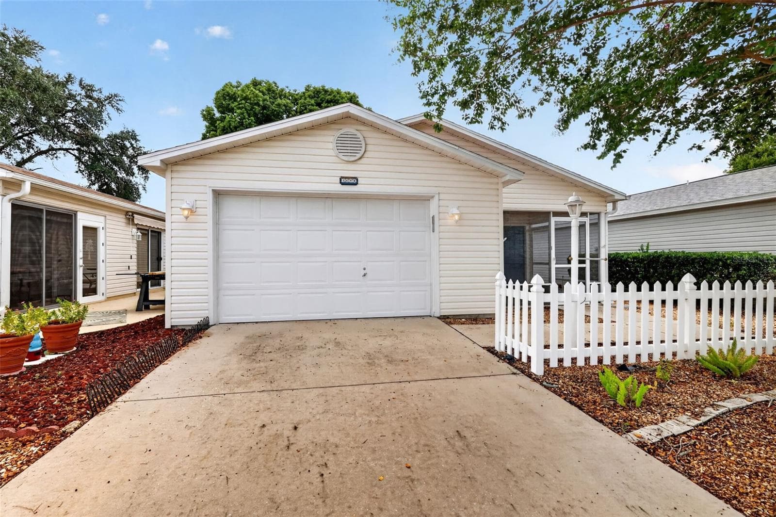 Villa at 1606 CAMPOS DR, THE VILLAGES, photo 42 of 43