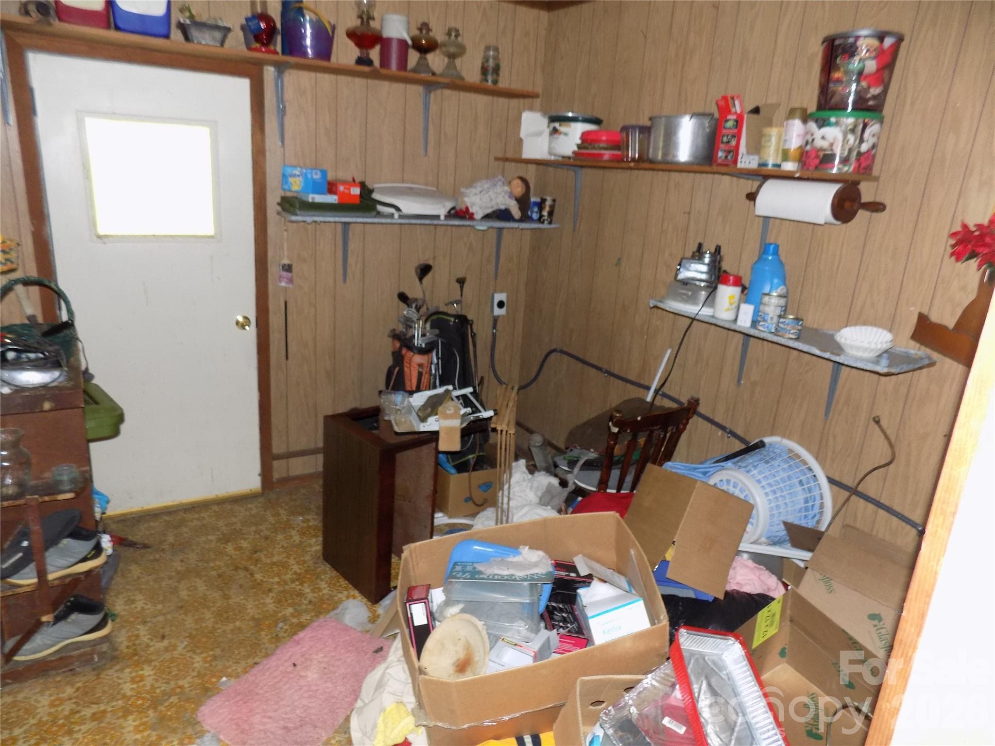 Laundry Room - 340 S Vine Street, Gastonia