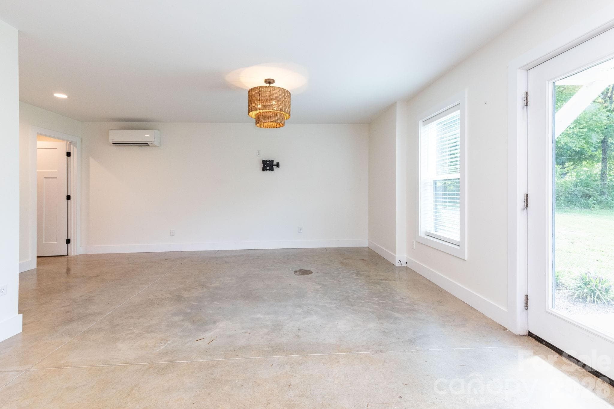 Single Family Residence at 881 Burney Mountain Road, Fletcher, photo 18 of 28