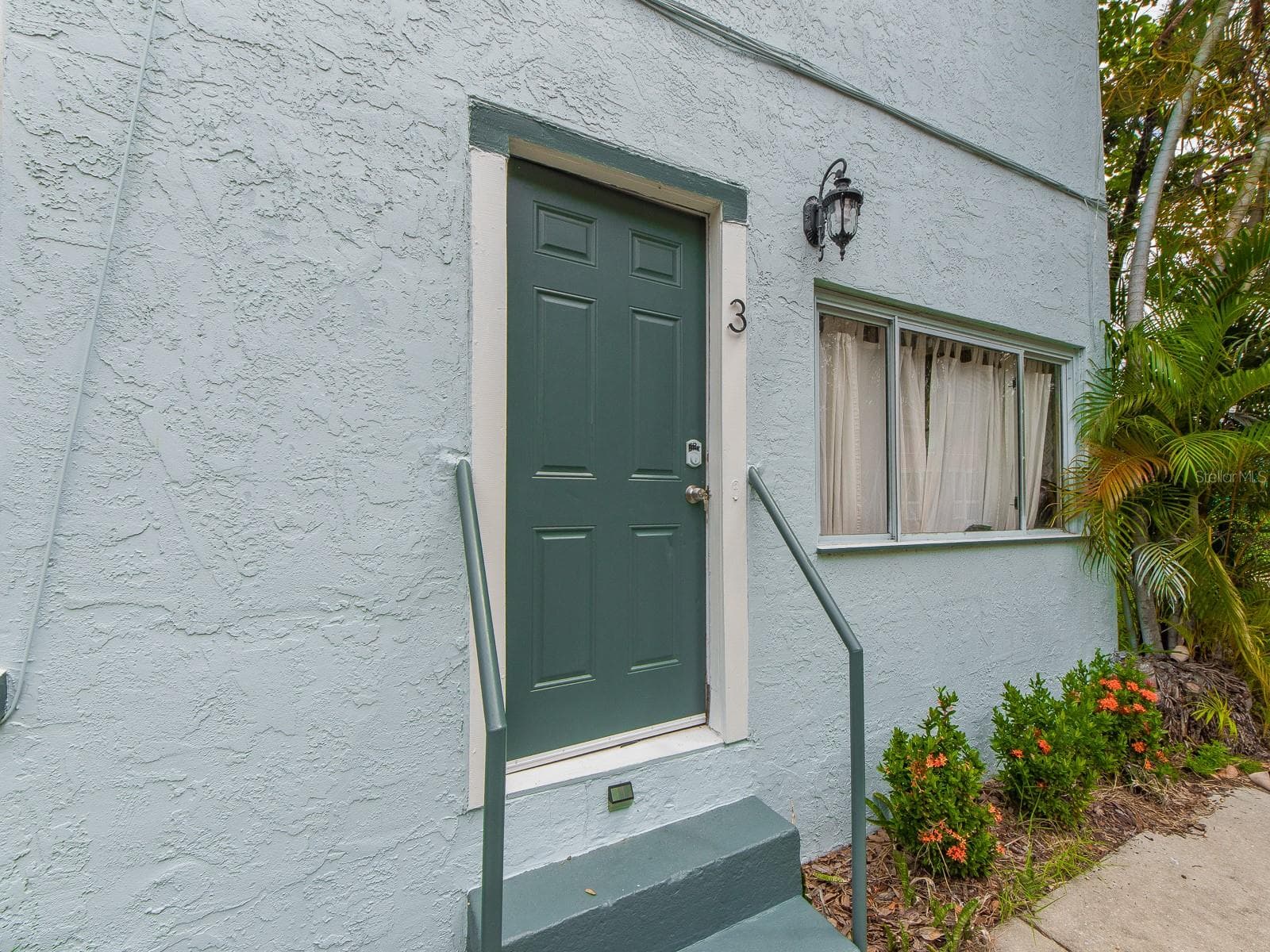 unit 3 is upstairs - 2938 BEACH BLVD S, GULFPORT
