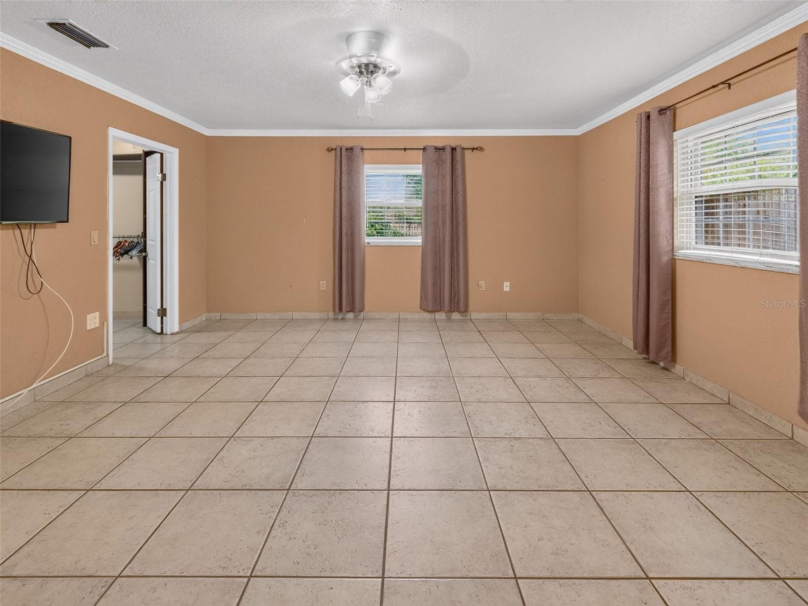 Single Family Residence at 8516 TWIN LAKE BLVD, TAMPA, photo 24 of 50