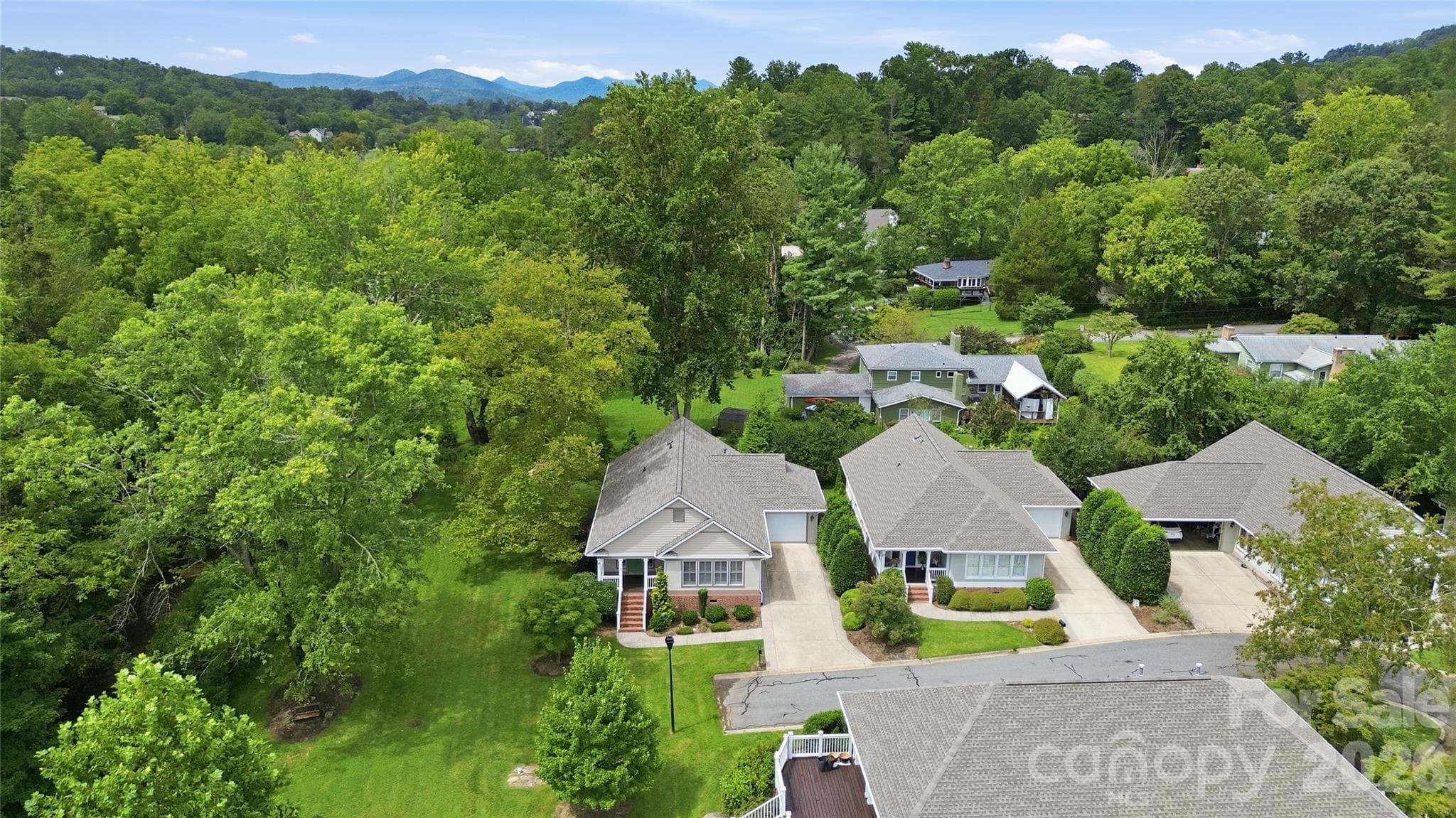 Creekside Comunity-natural yet bustling with opportunities - 18 Creekside Way, Asheville
