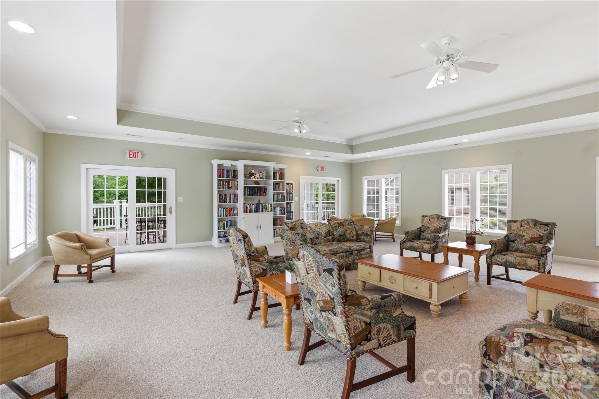 Clubhouse gathering area - 18 Creekside Way, Asheville