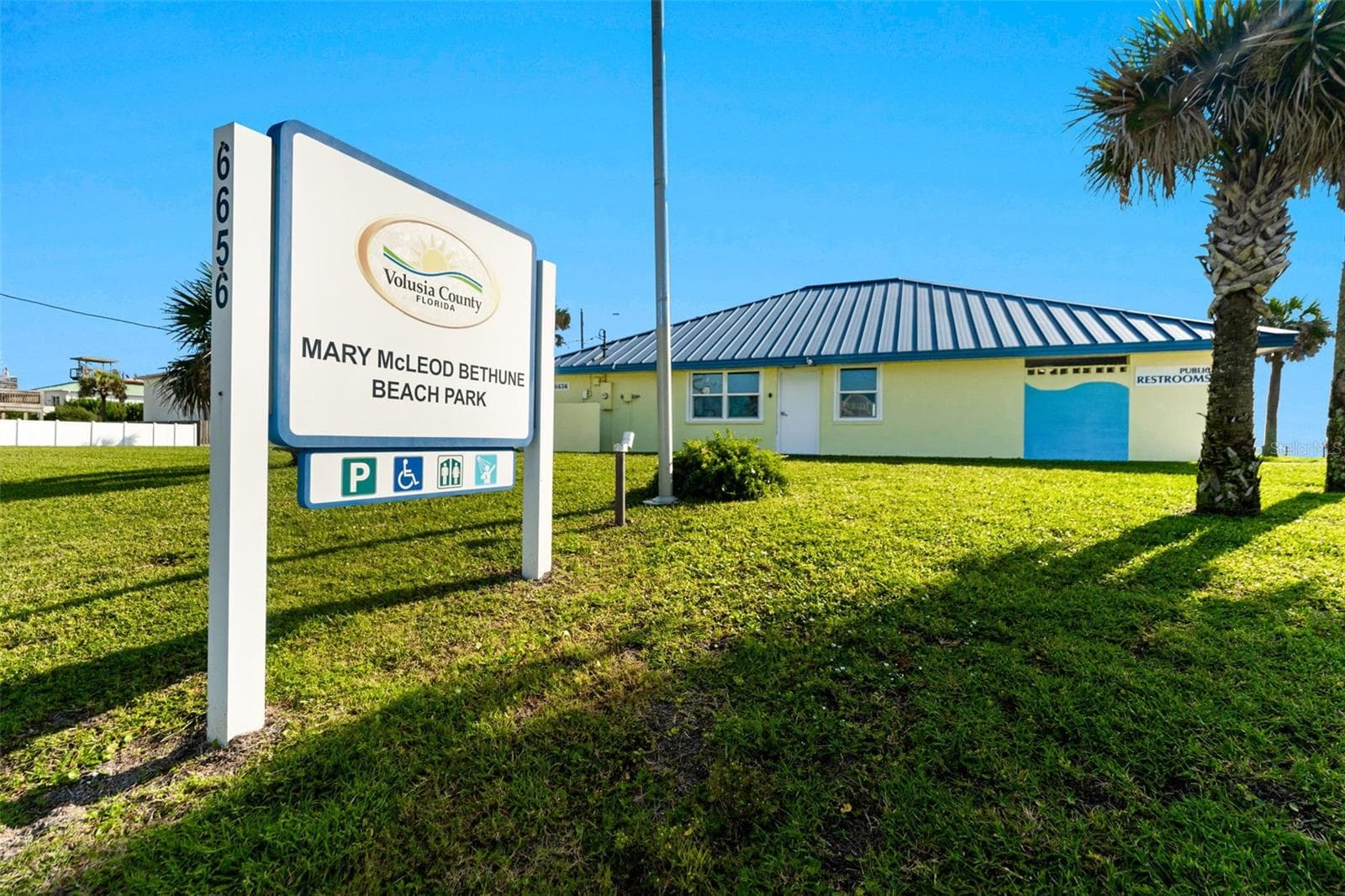 Single Family Residence at 5575 S ATLANTIC AVE, NEW SMYRNA BEACH, photo 20 of 28