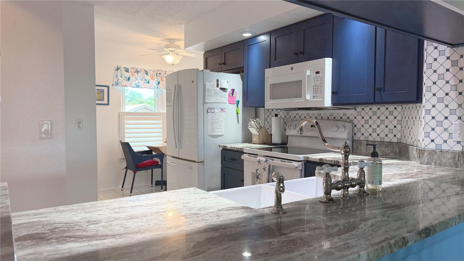 Condominium at 7163 28TH AVE W #7163, BRADENTON, photo 11 of 69