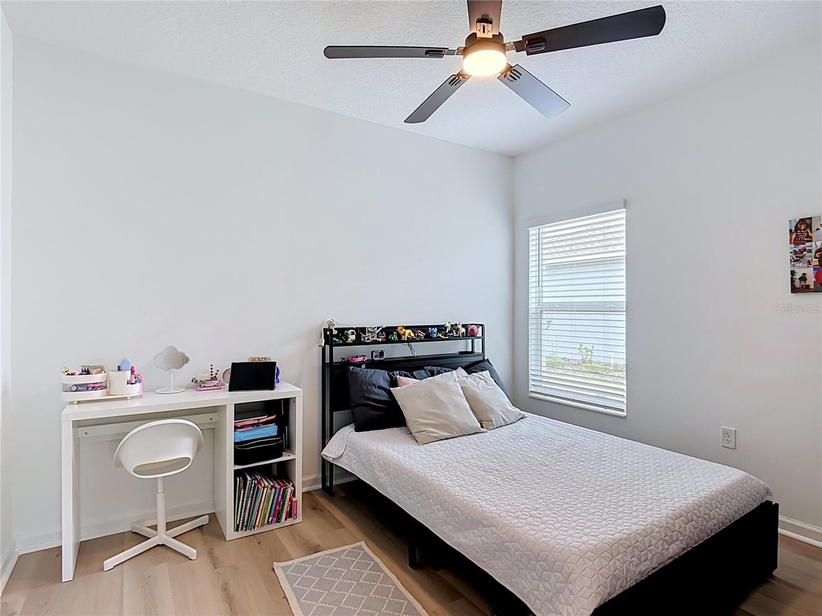 Split Floor plan Guest Bedroom #1 located in the front - 4782 CLOISTER ST, KISSIMMEE