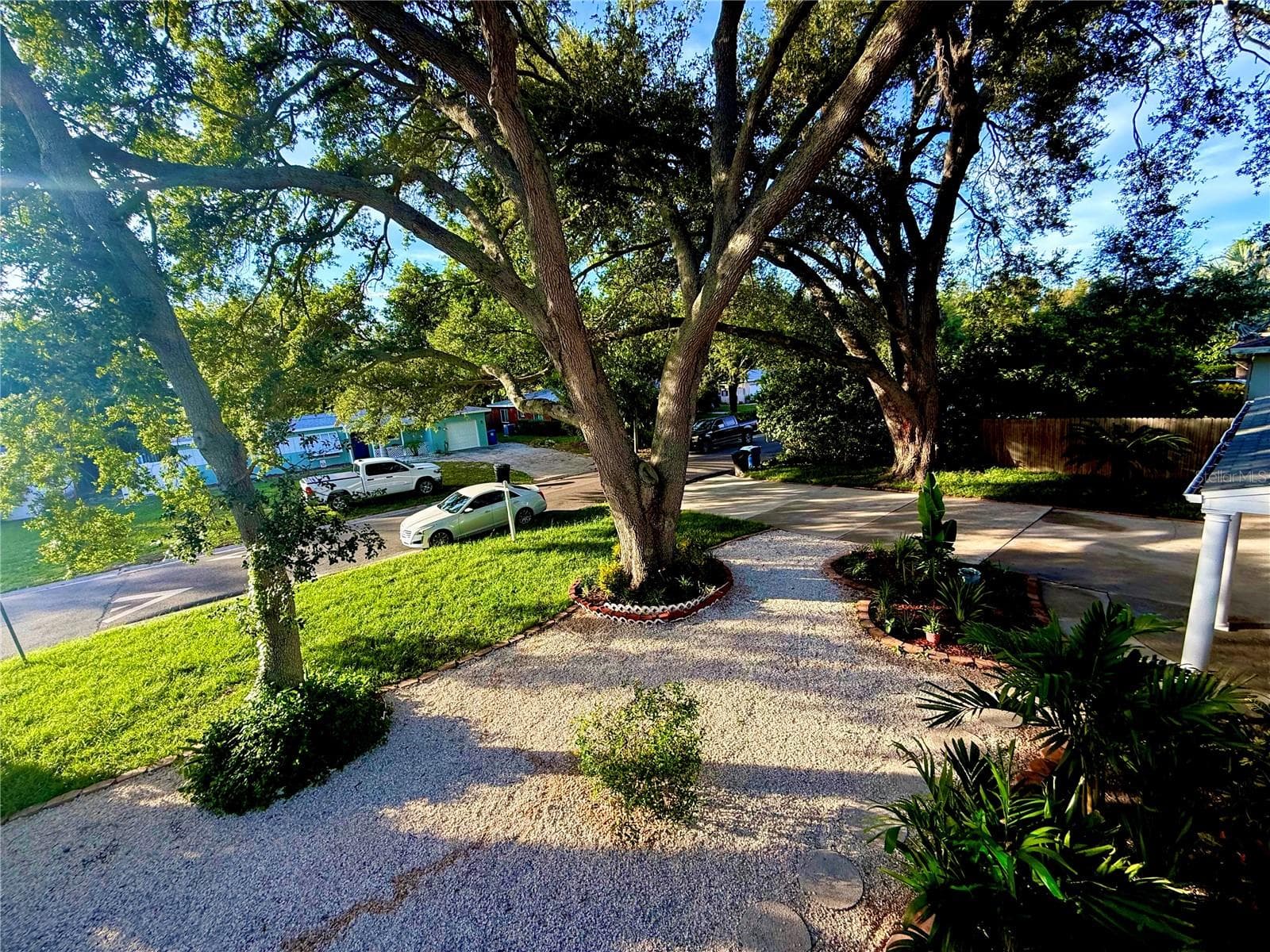 Single Family Residence at 1557 ROBINSON DR N, ST PETERSBURG, photo 45 of 45