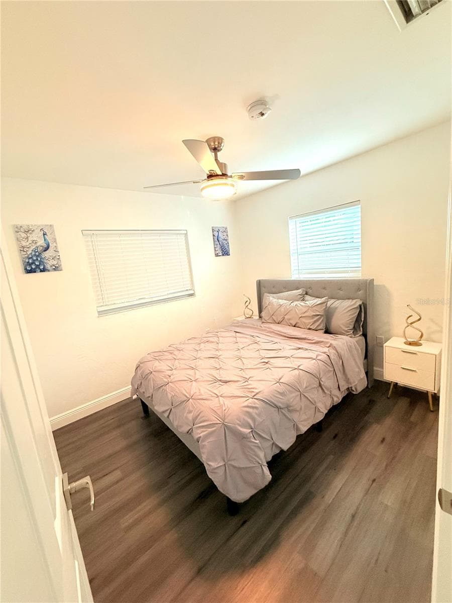 Single Family Residence at 1557 ROBINSON DR N, ST PETERSBURG, photo 30 of 45