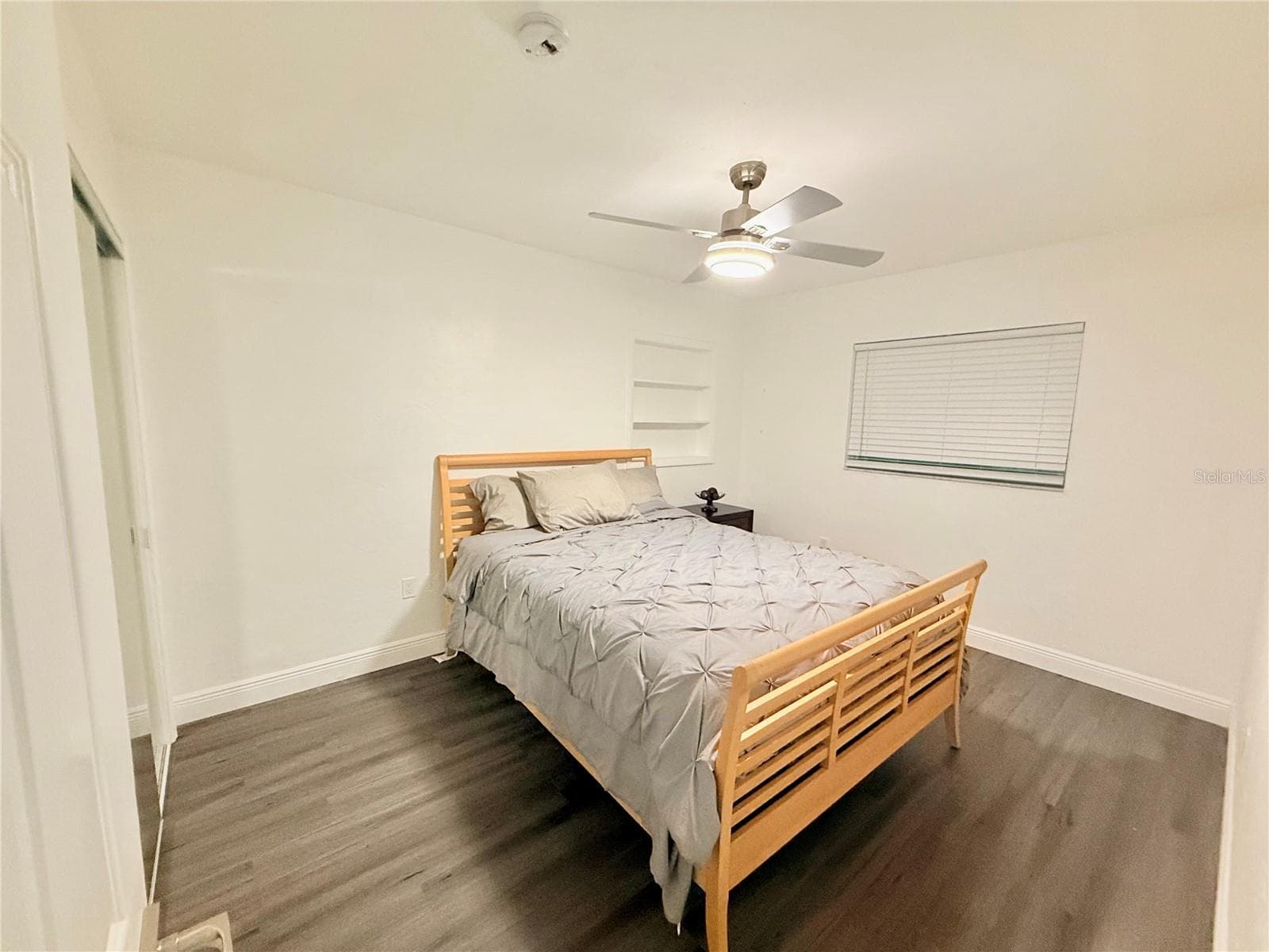 Single Family Residence at 1557 ROBINSON DR N, ST PETERSBURG, photo 32 of 45