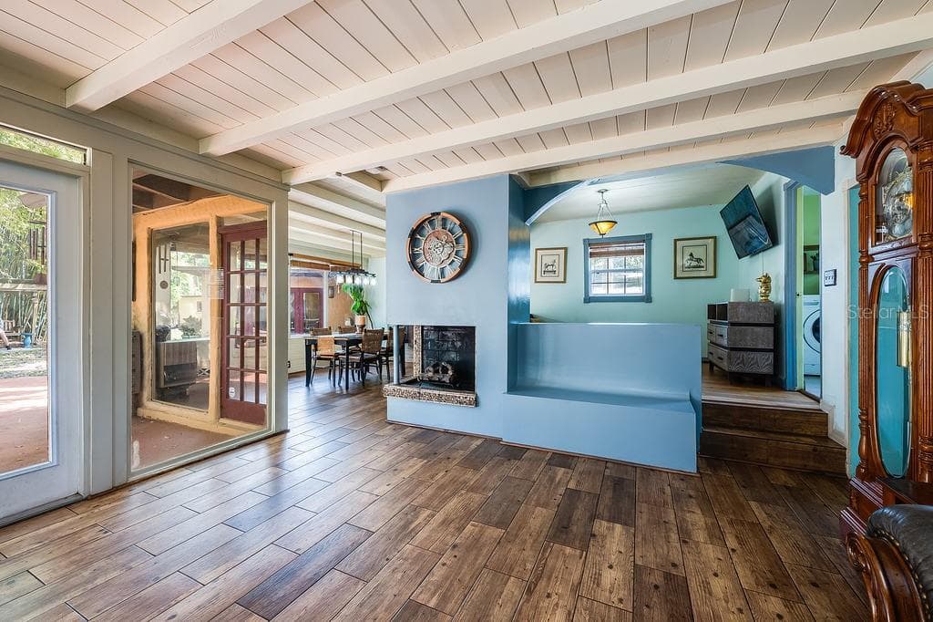 Single Family Residence at 1835 OAK LN, ORLANDO, photo 5 of 62